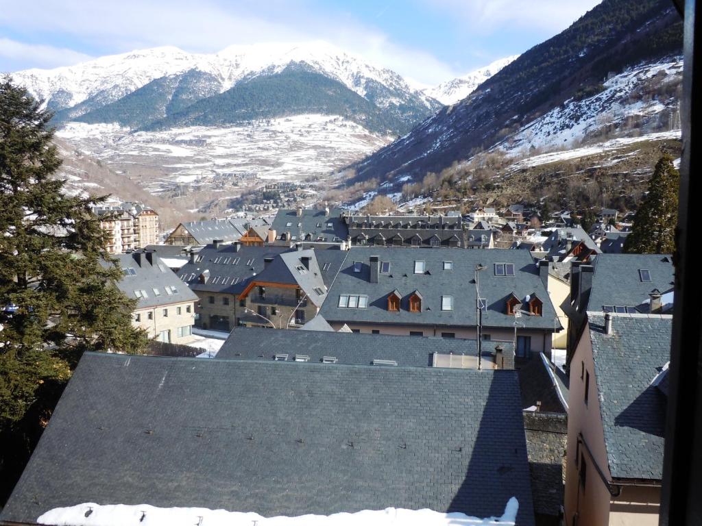 Hot tours in Hotel Husa Urogallo Pyrenees