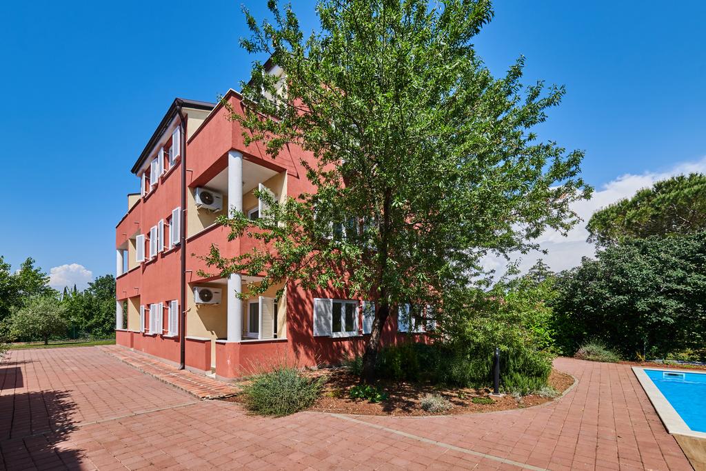 Apartment Grana, Хорватия, Новиград, туры, фото и отзывы