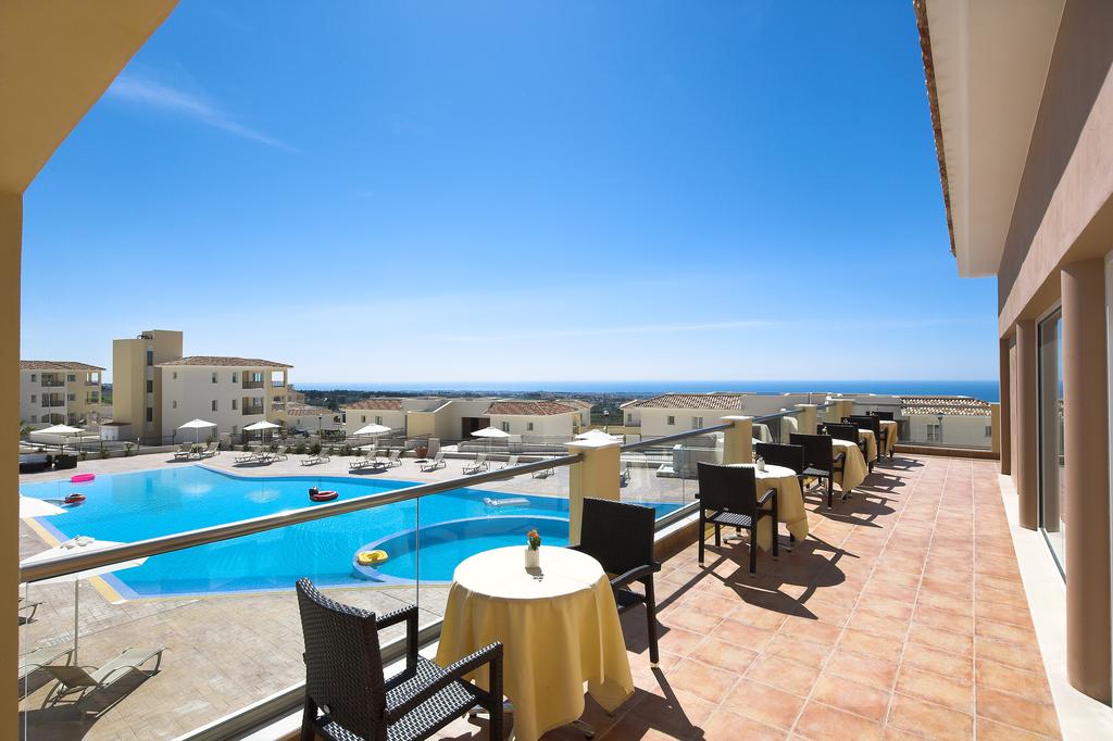 Відпочинок в готелі Club St George Apts Пафос Кіпр