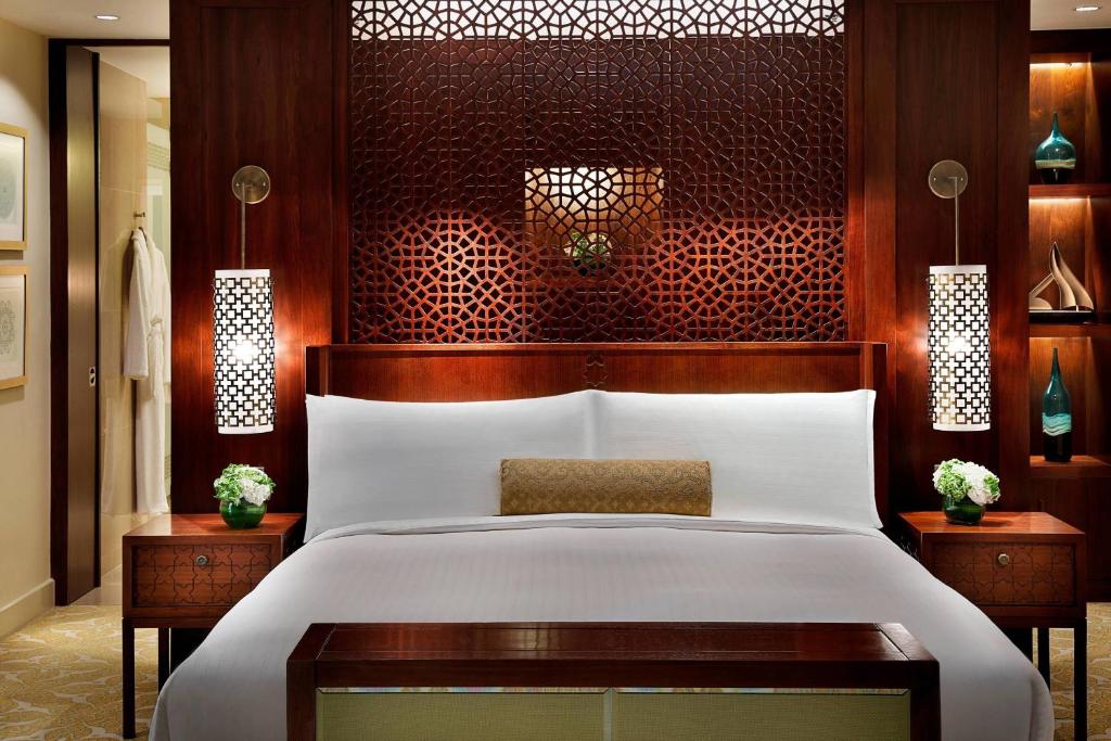 Отзывы об отеле The Ritz-Carlton Dubai