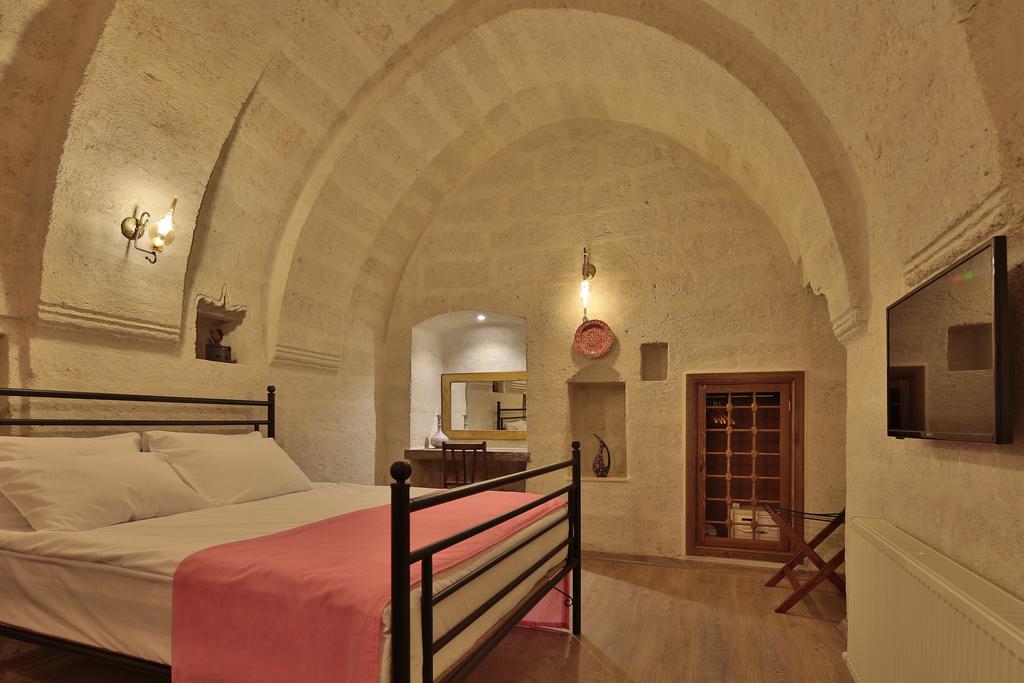 Hot tours in Hotel Jacob's Cave Suites