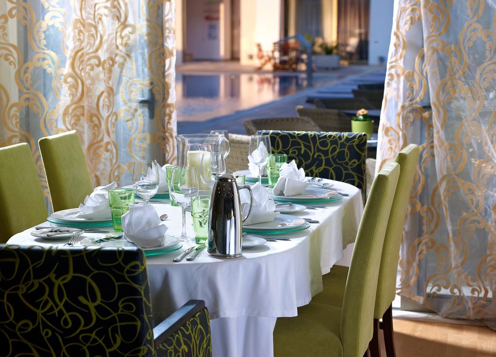 Albatros Spa & Resort Hotel, Іракліон ціни