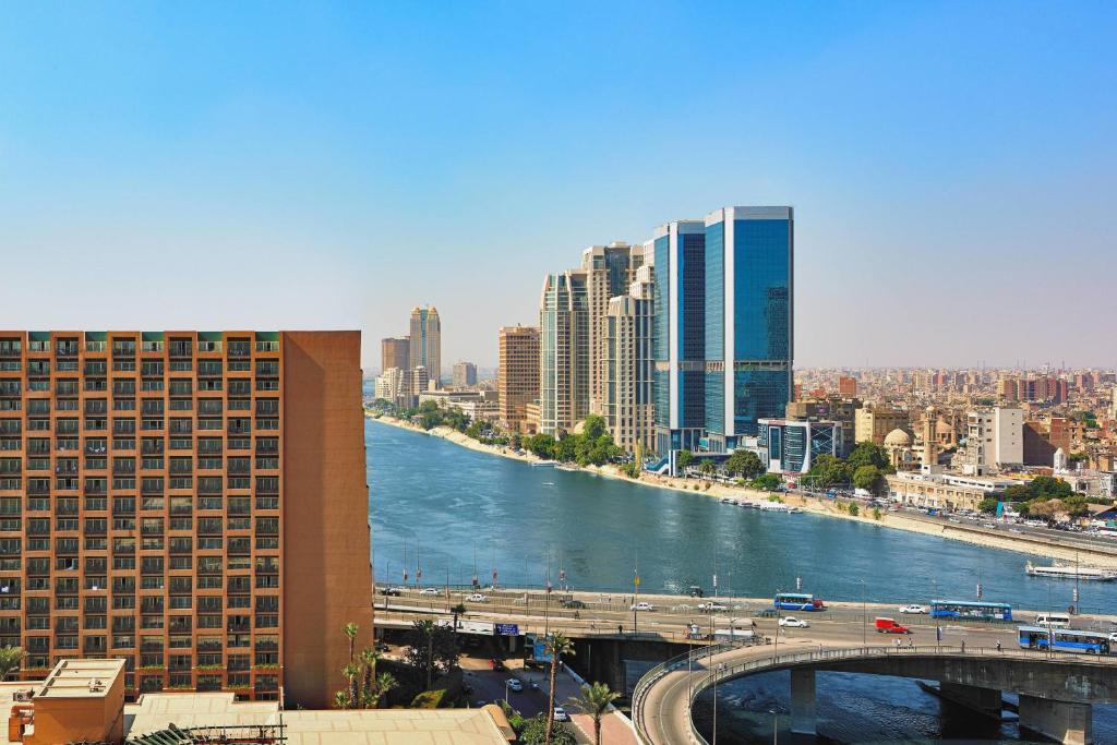 Kair Cairo Marriott Hotel & Omar Khayyam Casino ceny