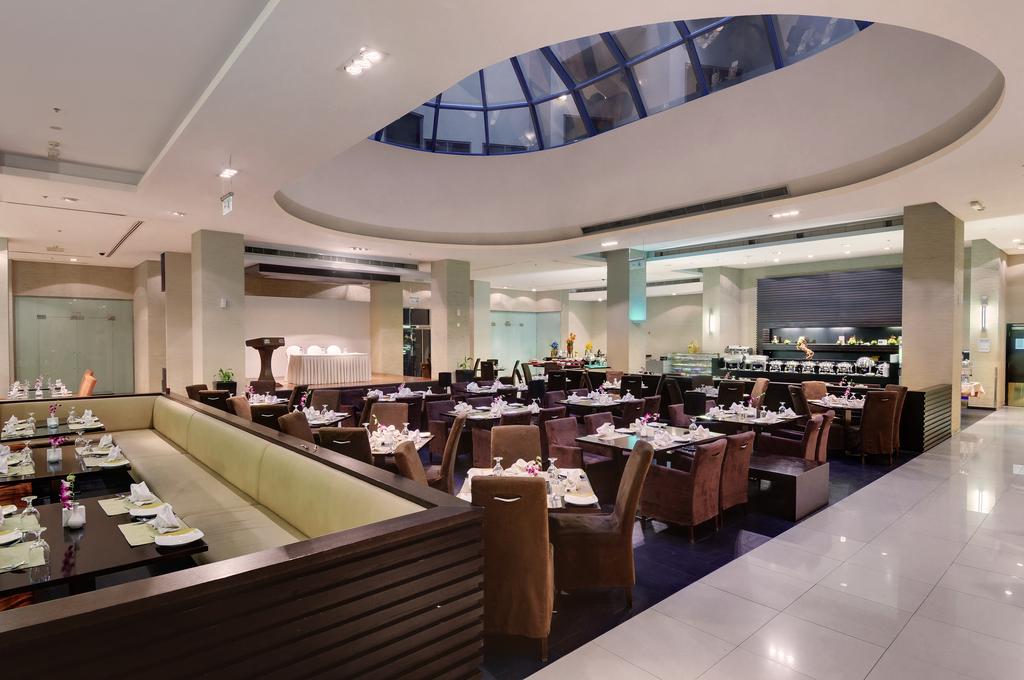 Lotus Grand Hotel Zjednoczone Emiraty Arabskie ceny