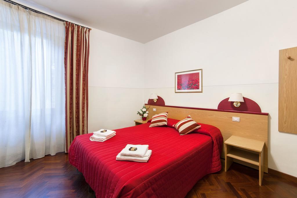 Отель, Aramis Rooms Firenze