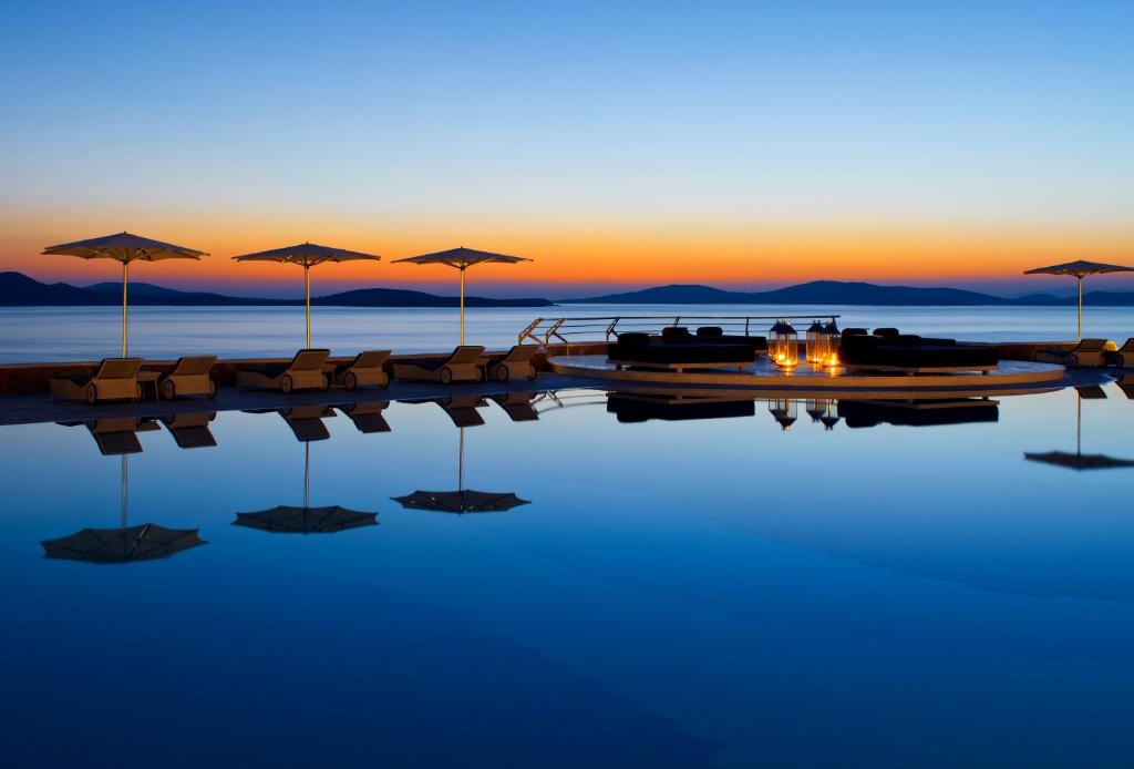 Отель, Mykonos Grand Resort