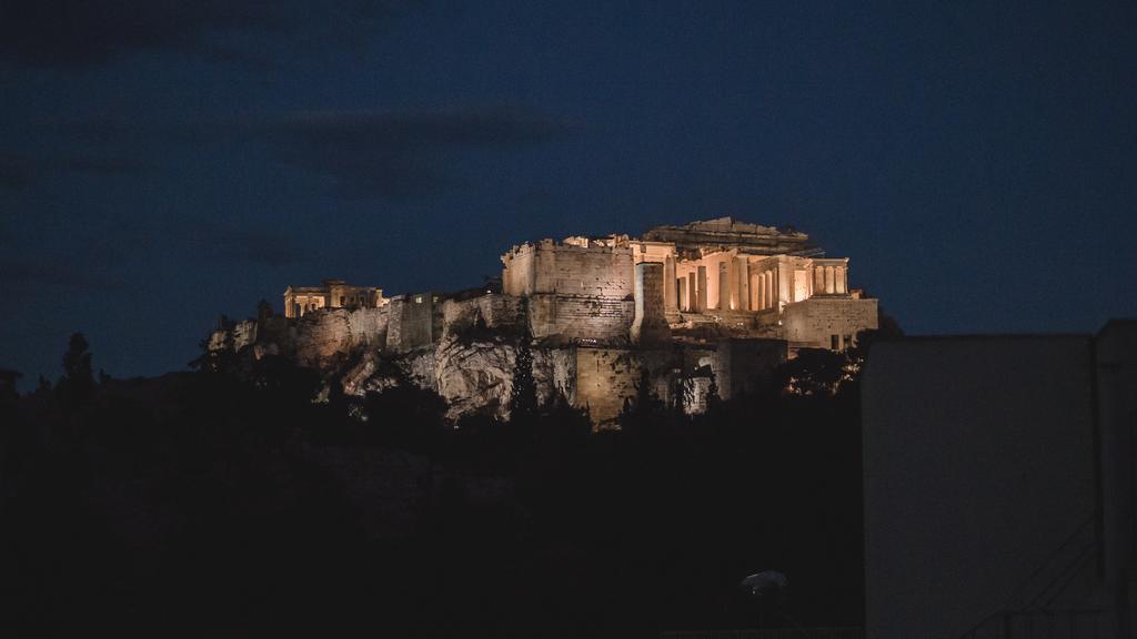 Горящие туры в отель Acropolis Luxury Apartments