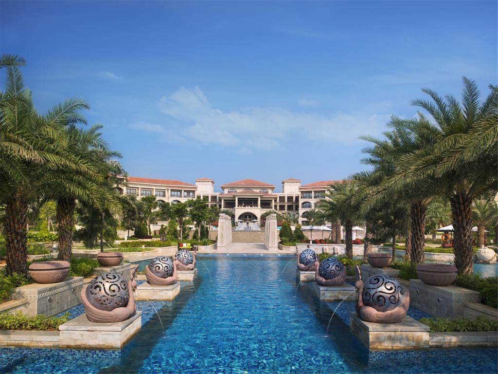 Ціни в готелі The Royal Begonia A Luxury Collection Resort