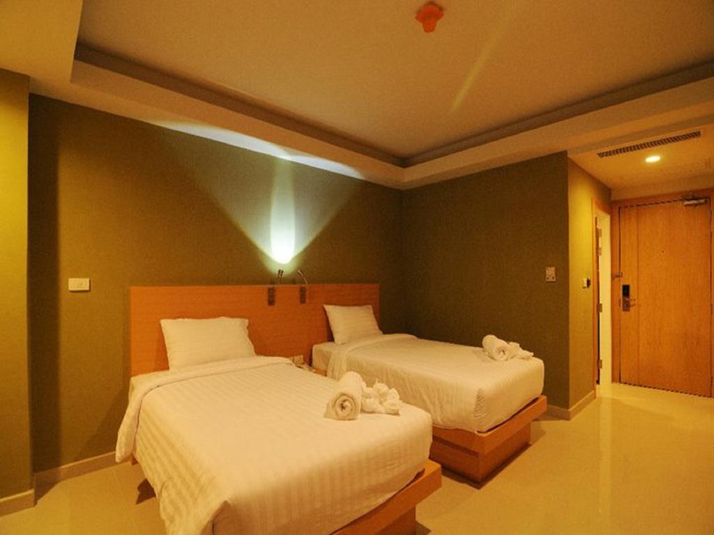 Отдых в отеле Aspery Hotel Патонг