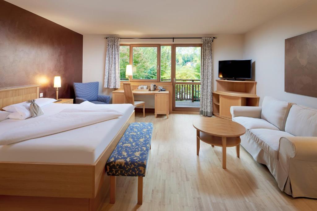 Бад-Вальтерсдорф Ayurveda Resort Mandira (ex. Hotel Thermenhof Paierl) цены