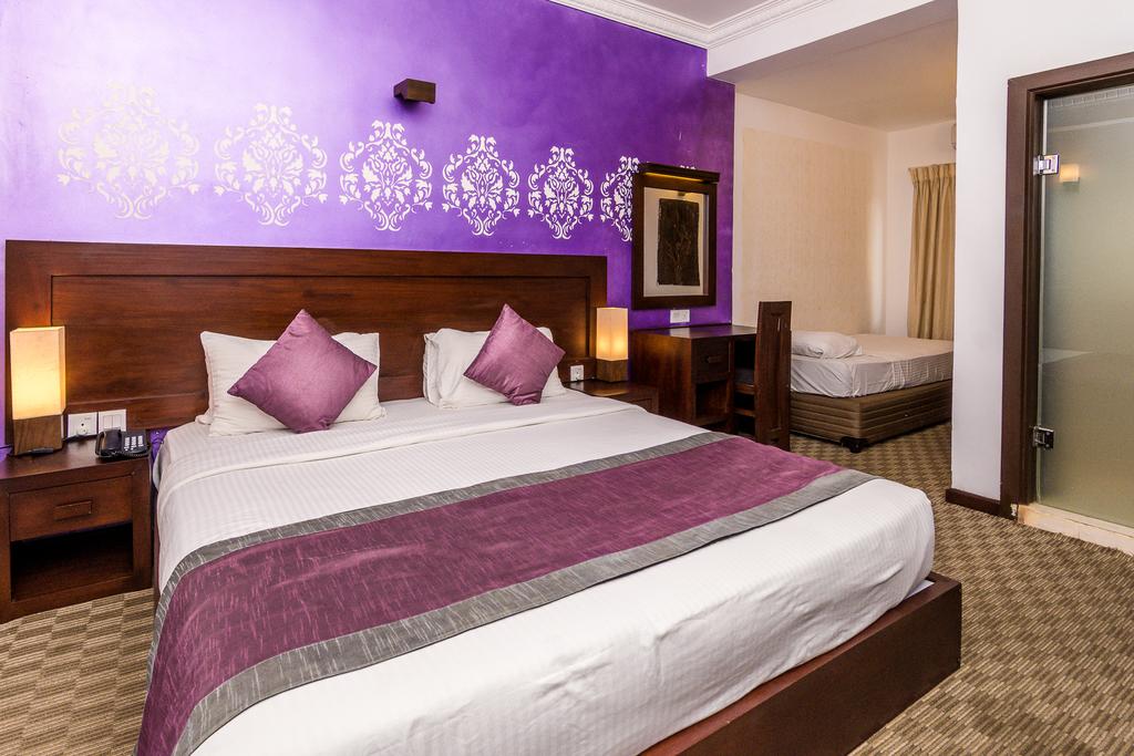 Отель, Коломбо, Шри-Ланка, Ceylon City Hotel  3*