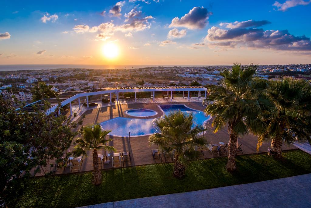 Відпочинок в готелі Royal Blue Hotel & Spa Pathos (ex. Pafiana Heights) Пафос Кіпр