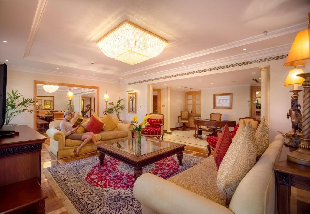 Reviews of tourists, Corniche Hotel Abu Dhabi (ex. Millennium Corniche)