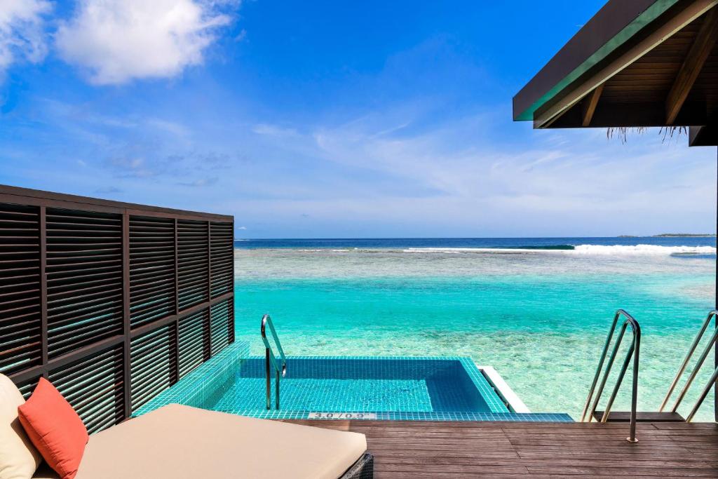 Sheraton Maldives Full Moon Resorts & Spa, Мальдивы, Северный Мале Атолл, туры, фото и отзывы