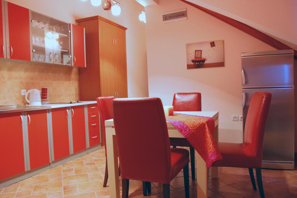 Котор Room And Apartments Ivetic Radanovici