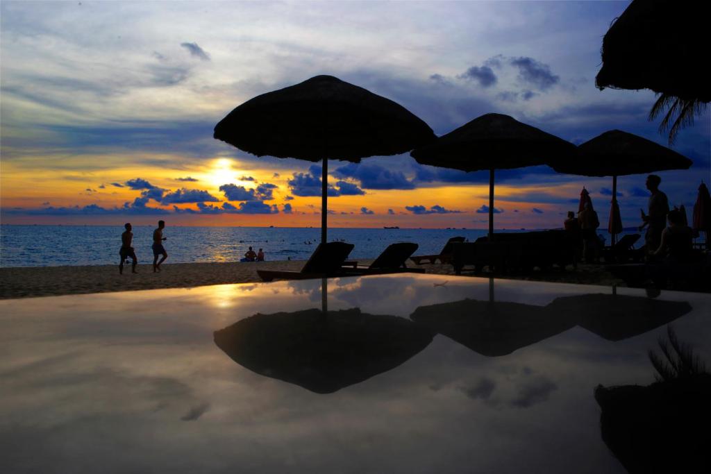 Відгуки про готелі Tropicana Resort Phu Quoc