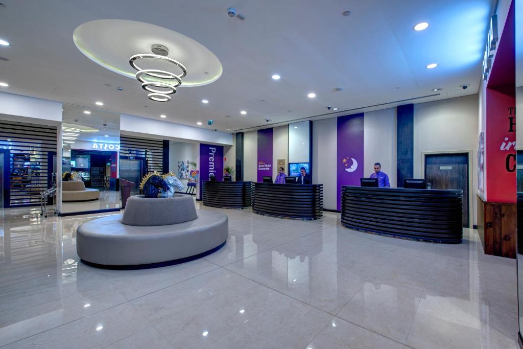 Premier Inn Dubai Ibn Battuta Mall, питание