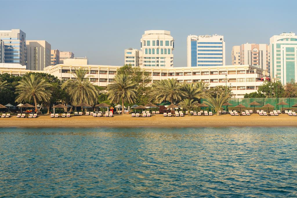 Le Meridien Abu Dhabi Hotel, фотографии территории
