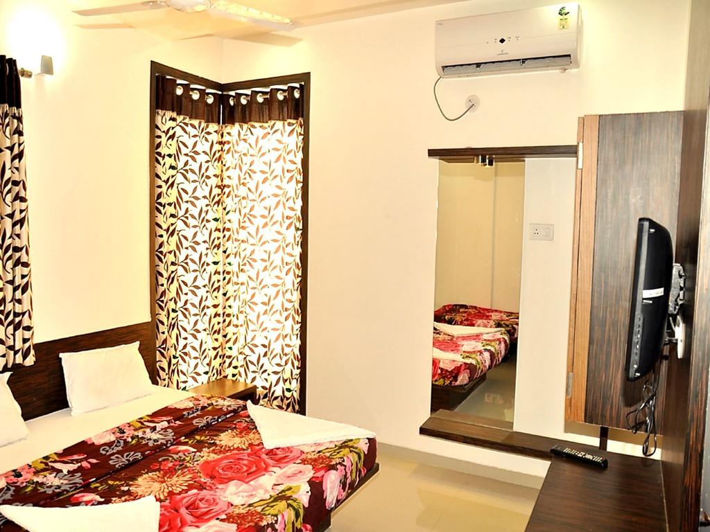 Airport Hotel Mayank Residency, Indie
