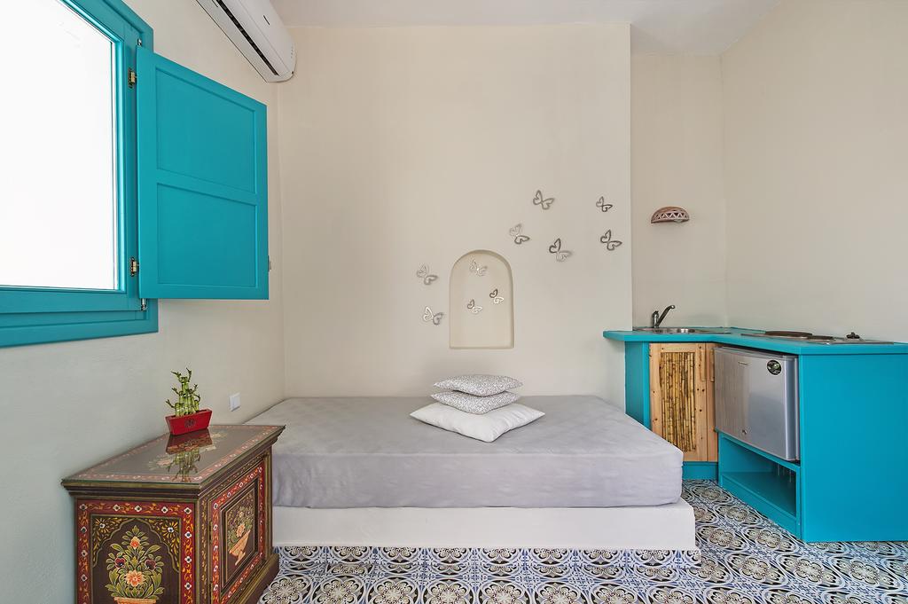 Nissia Apartments, Santorini Island prices