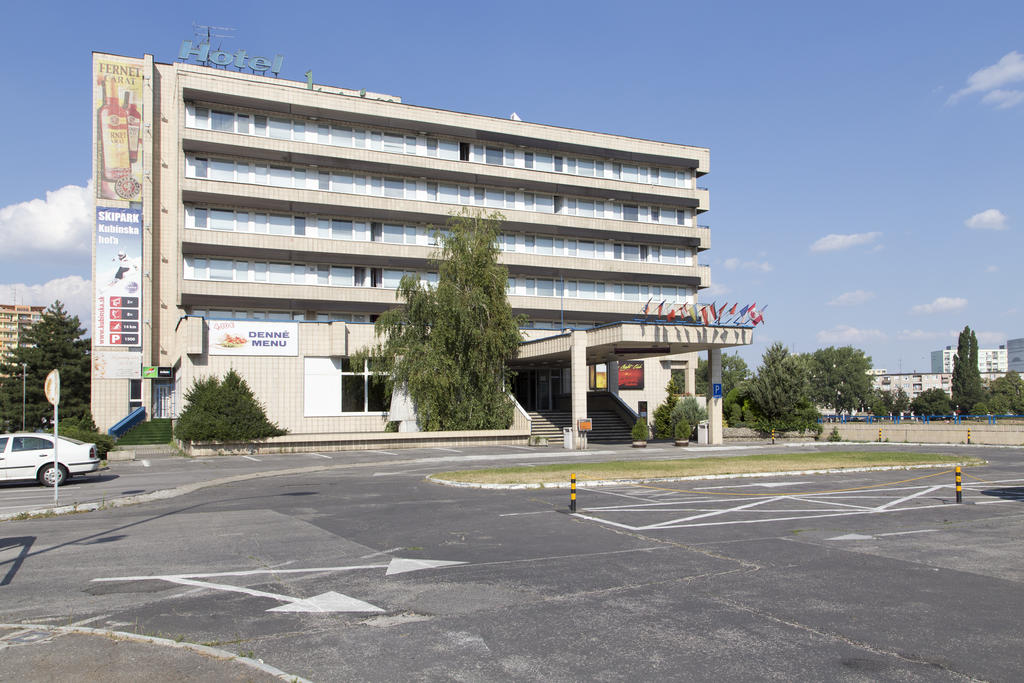 Горящие туры в отель Junior Hotel Братислава