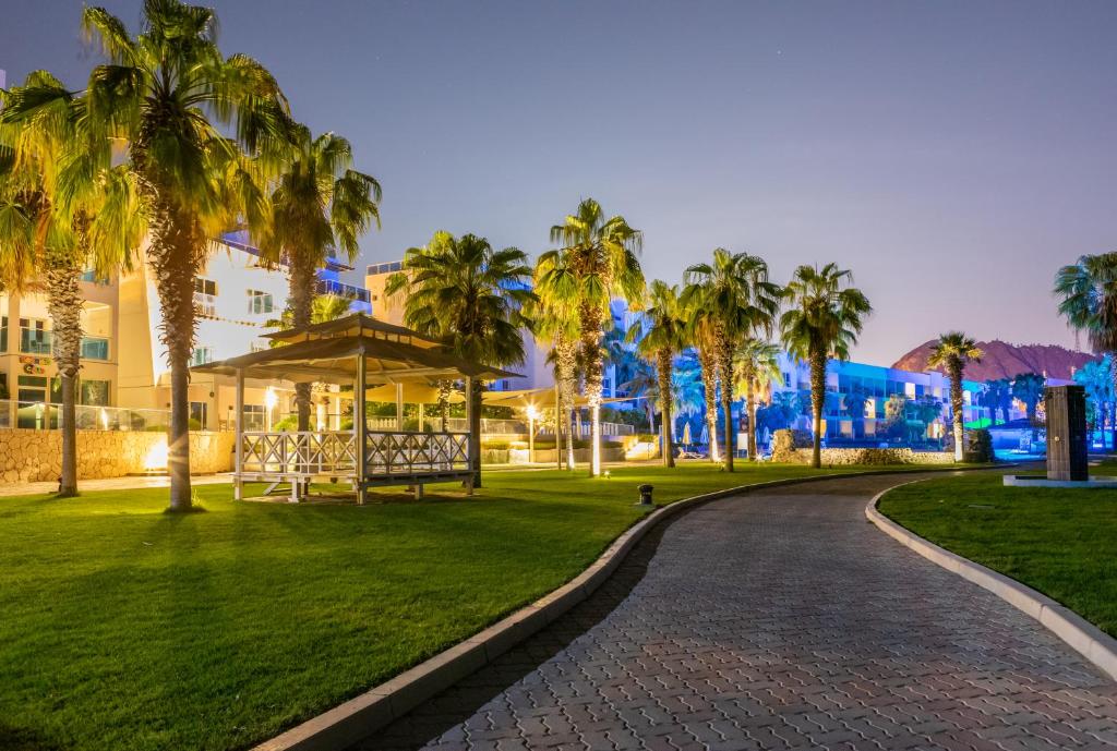 Radisson Blu Resort Fujairah, United Arab Emirates, Fujairah, tours, photos and reviews