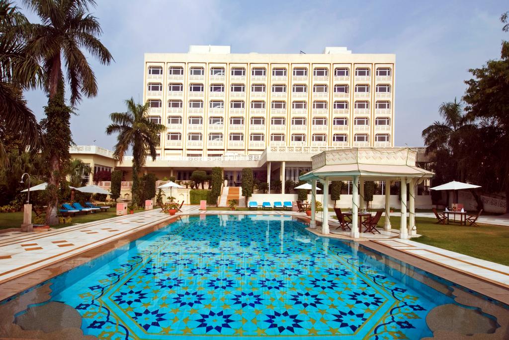 Gateway hotel Fatehbad road , Агра цены