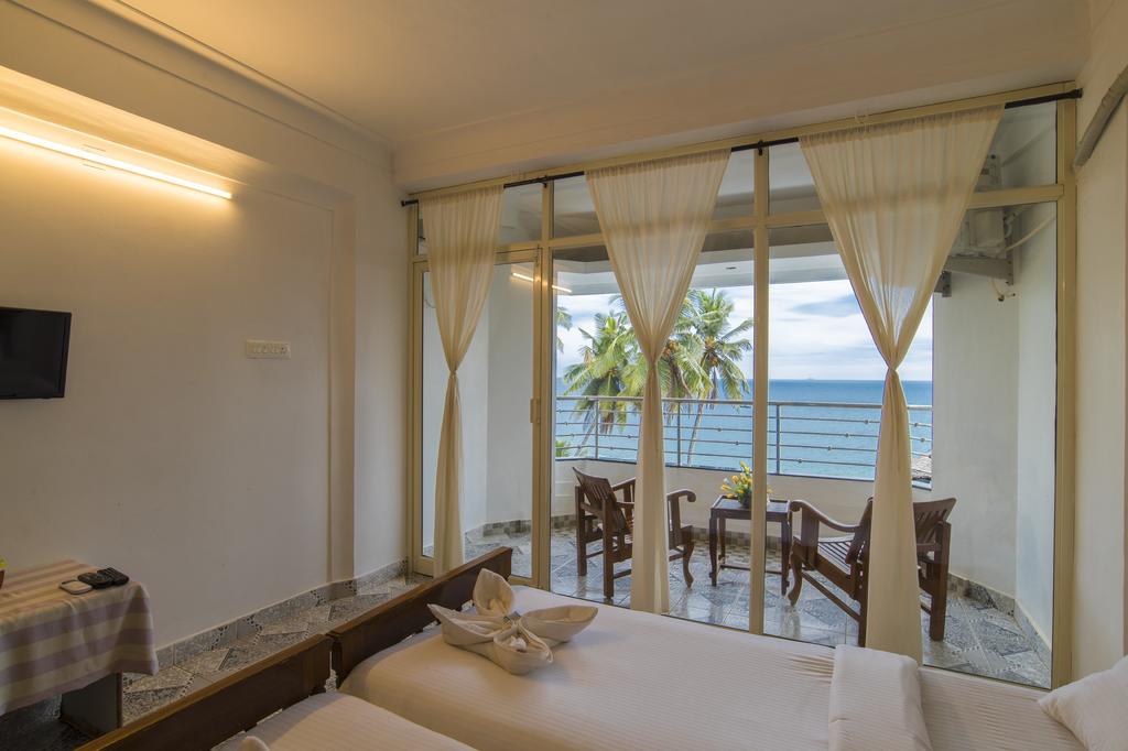 Отдых в отеле Surya Beach Resort