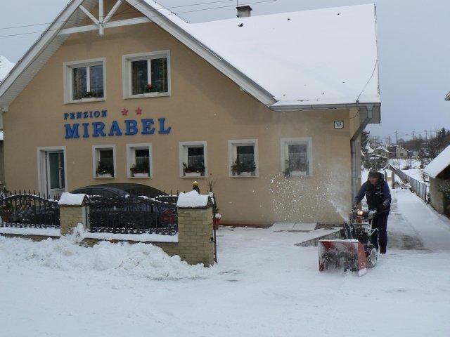 Mirabel Penzion, Beszeniewa