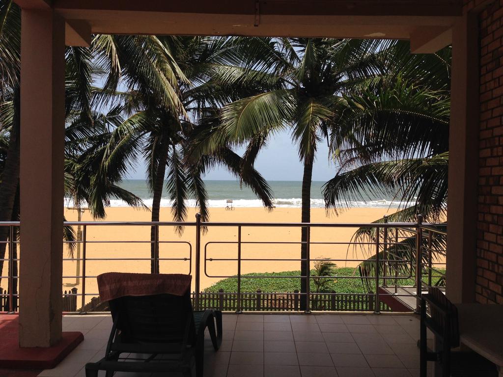 Горящие туры в отель Oasis Beach Resort Негомбо Шри-Ланка
