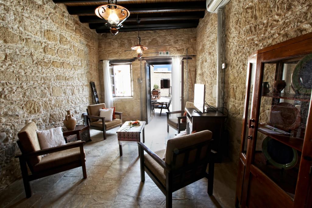 Туры в отель Leonidas Village Houses Пафос Кипр