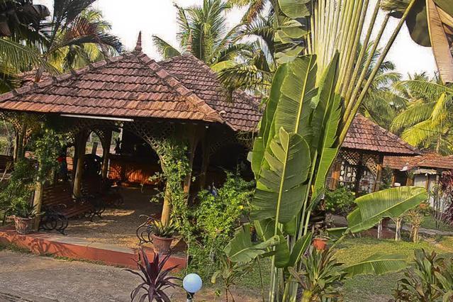 Туры в отель Coir Village Lake Resort Керала
