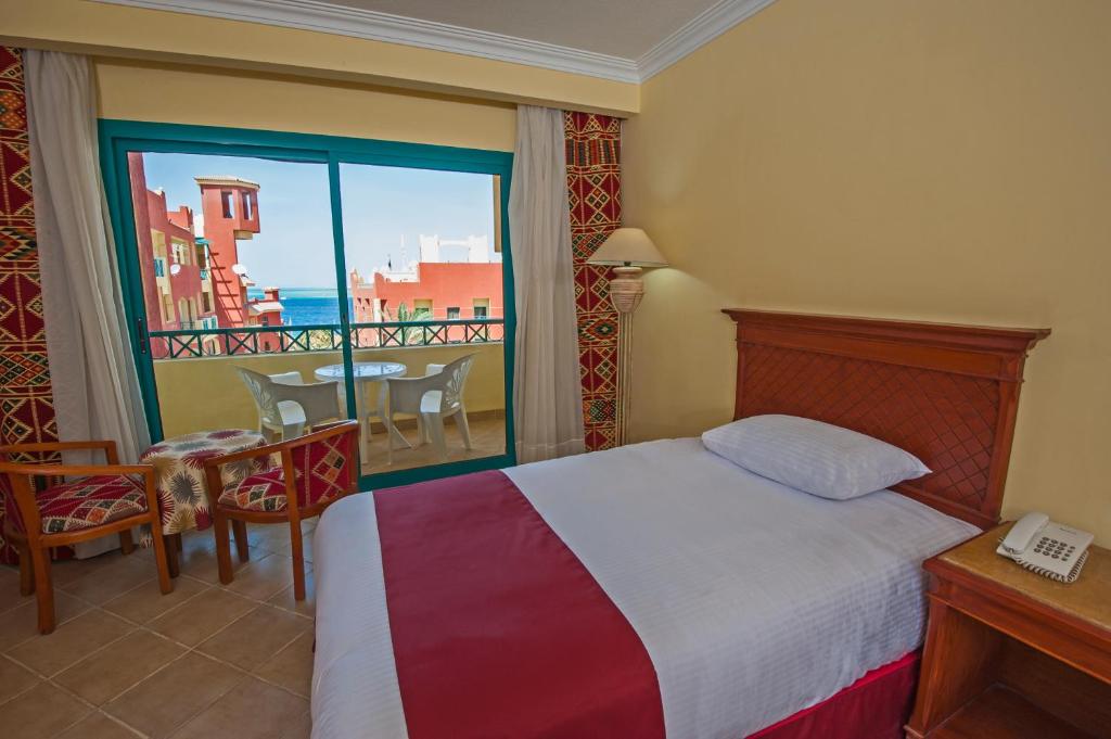Тури в готель Sun & Sea Hotel Hurghada Хургада Єгипет