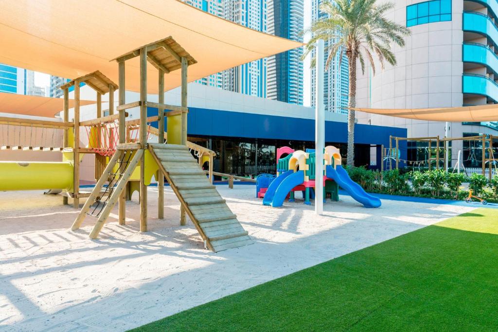 The Westin Dubai Mina Seyahi Beach Resort & Marina, харчування
