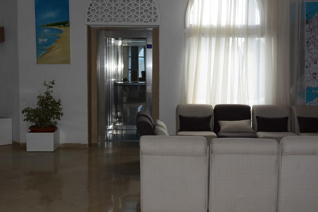 Горящие туры в отель Hotel Neptunia Сканес Тунис