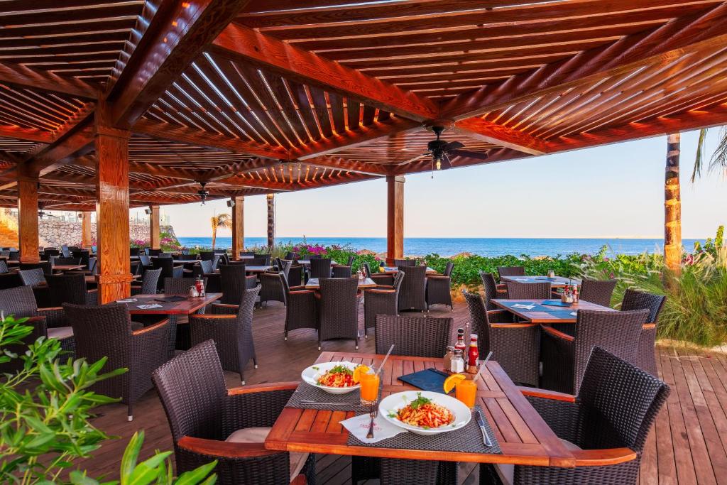 Cleopatra Luxury Resort Sharm El Sheikh cena