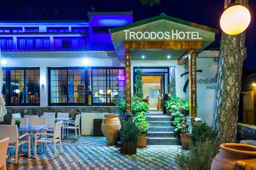 Troodos Hotel, tourists photos