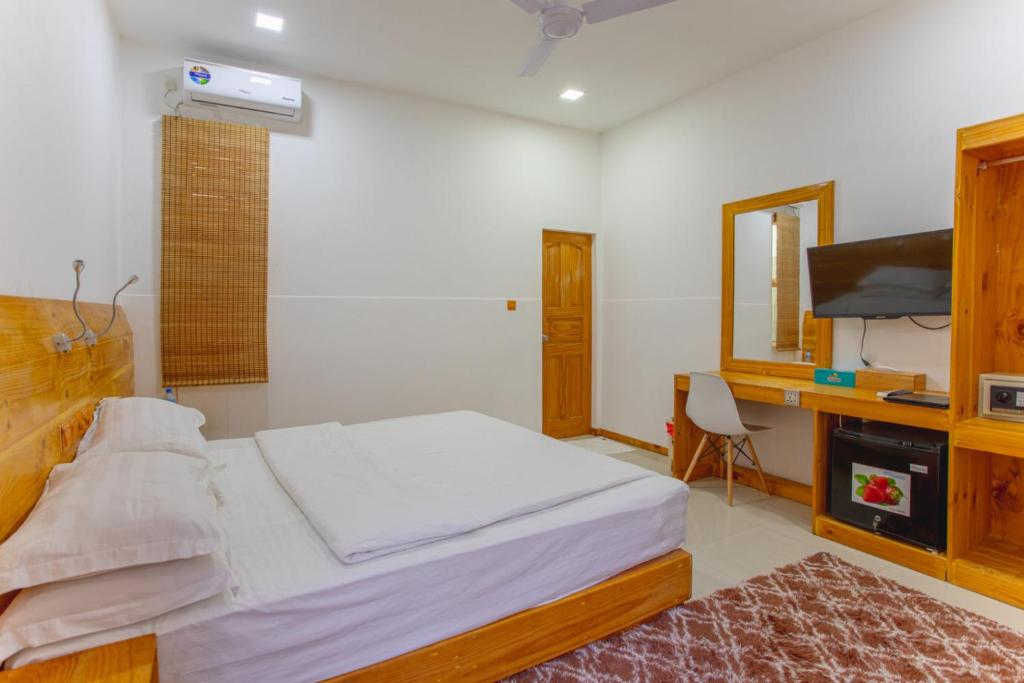 Горящие туры в отель Alaika Maafushi Южный Ари Атолл Мальдивы