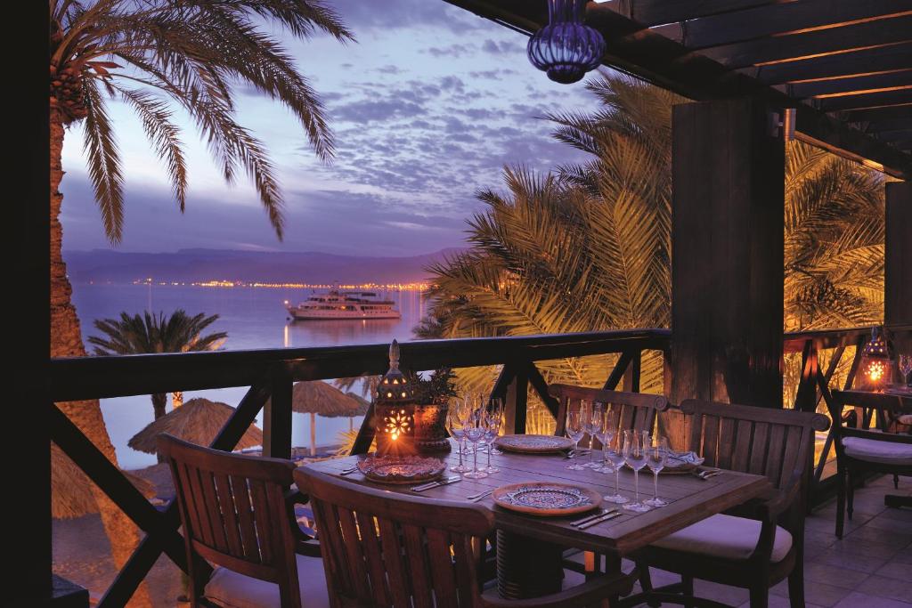 Ціни в готелі Movenpick Aqaba Resort