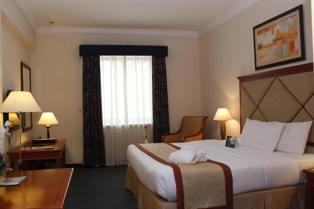 Відпочинок в готелі Al Diar Mina Hotel Абу Дабі