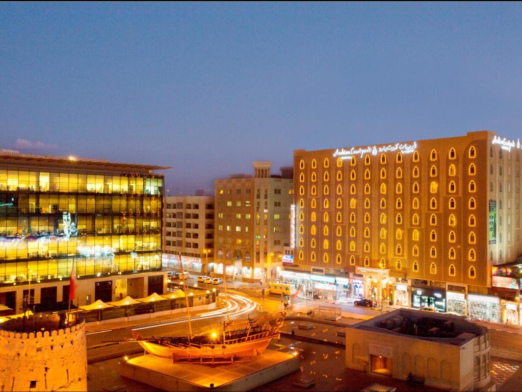 Arabian Courtyard Hotel & Spa, Zjednoczone Emiraty Arabskie, Dubaj (miasto), wakacje, zdjęcia i recenzje