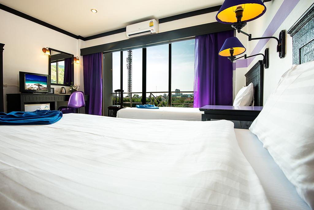 Відпочинок в готелі Sunny Resort By Sunny Group пляж Карон Таїланд