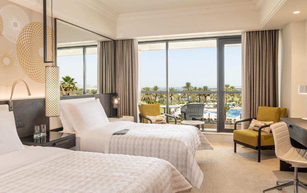 Le Royal Meridien Beach Resort & Spa Dubai, Дубай (пляжні готелі) ціни