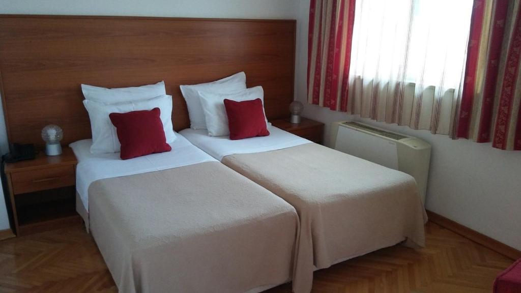 Hotel Ambasador, Подгорица, фотографии туров