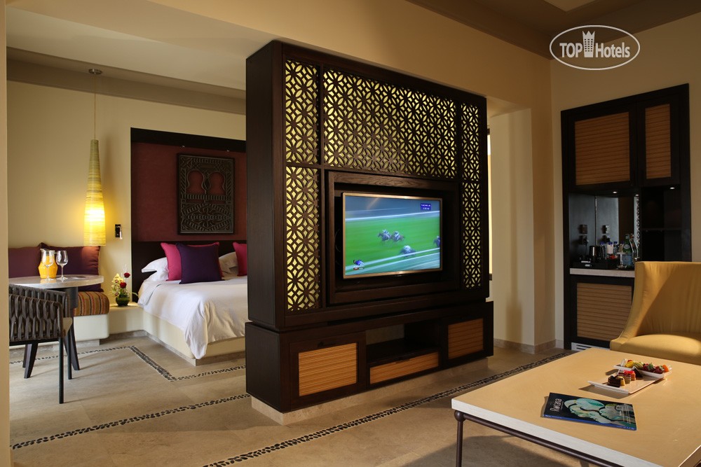 Відпочинок в готелі Salalah Rotana Resort