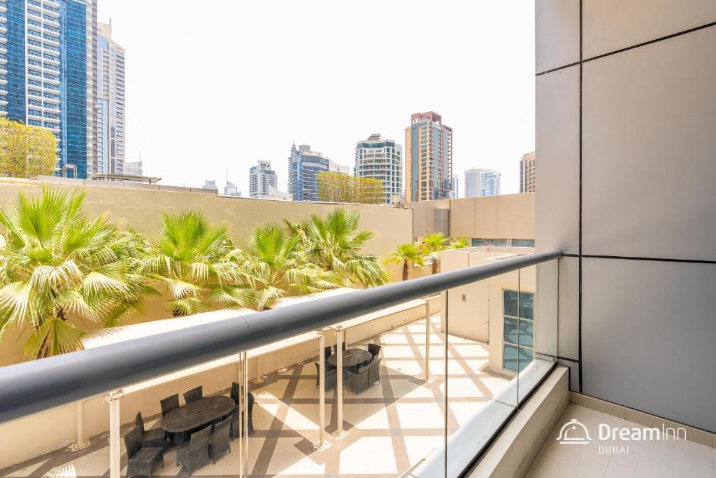 Dream Inn Dubai Apartments - Bay Central ціна