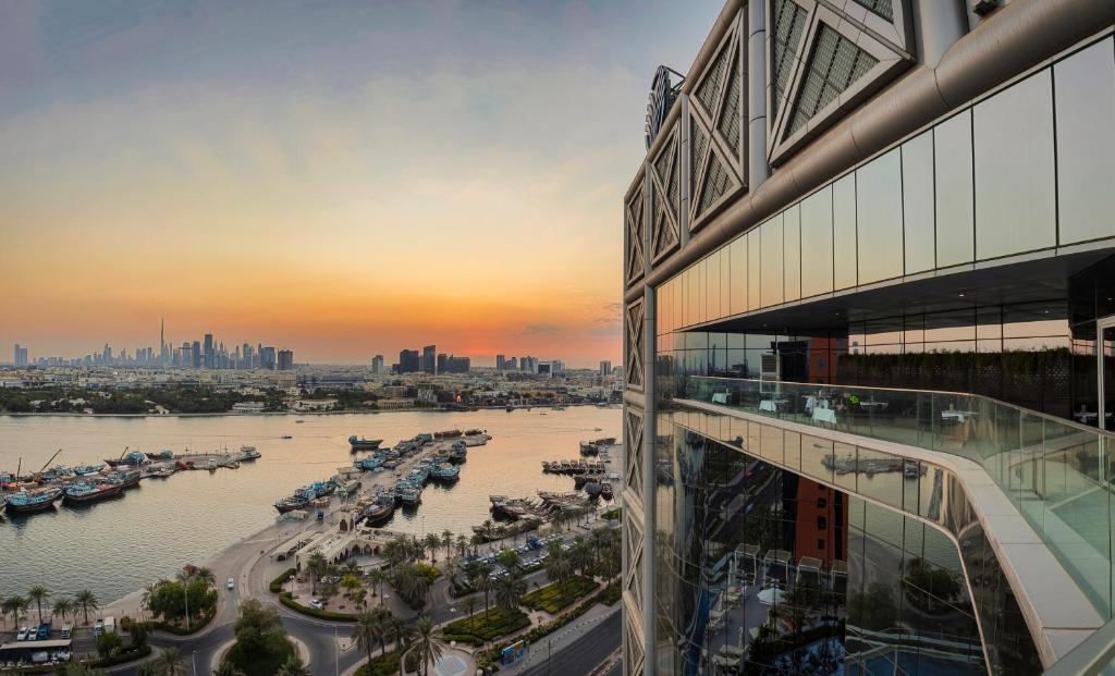Отель, Дубай (город), ОАЭ, Al Bandar Rotana – Dubai Creek
