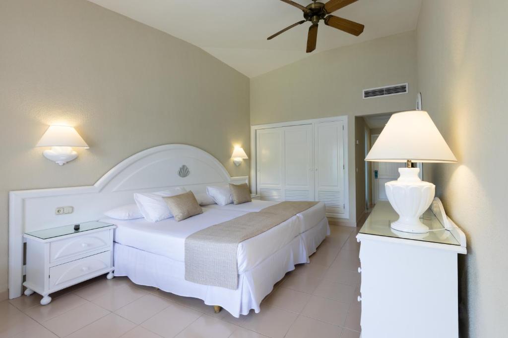 Hotel prices Playabachata Resort (ex. Riu Merengue Clubhotel)