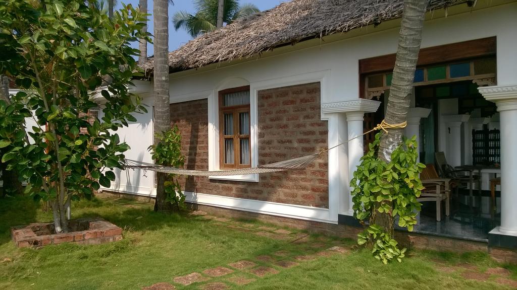 Відпочинок в готелі Palm Tree Bungalow Варкала Індія