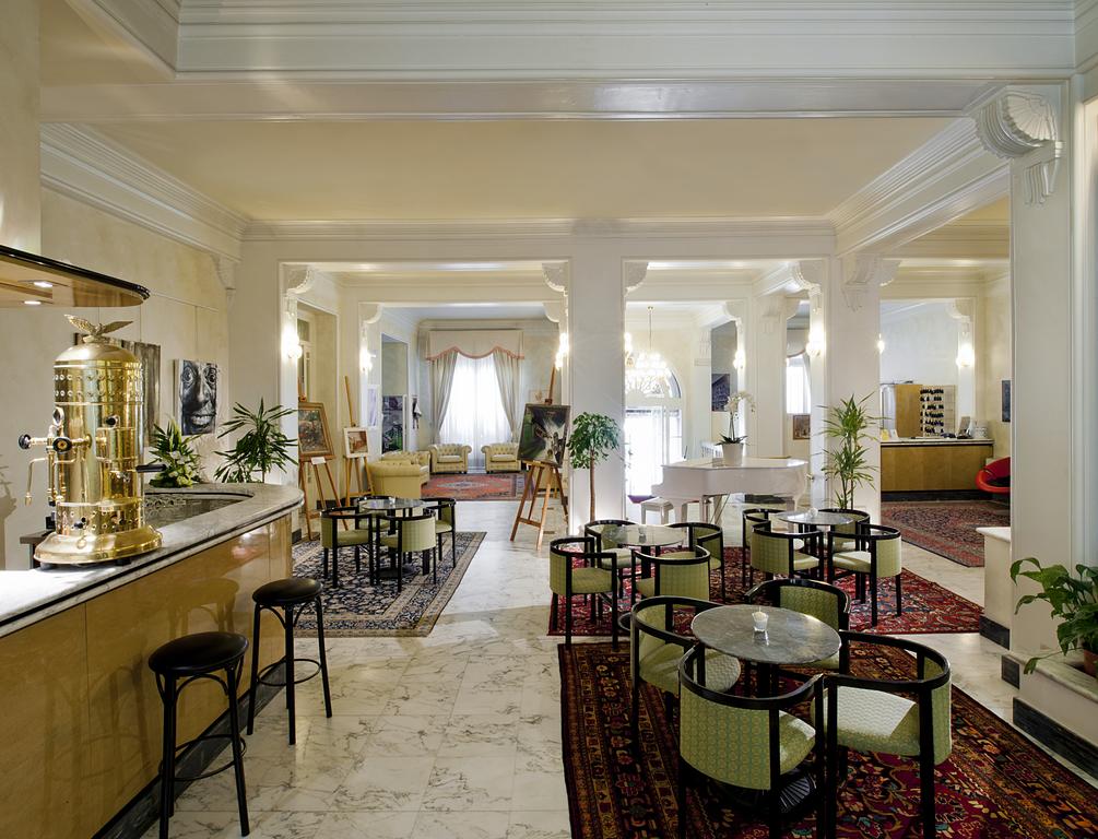 Туры в отель Esplanade Hotel & Residence Виареджо Италия